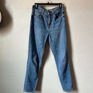 AMERICAN EAGLE Mom Jean